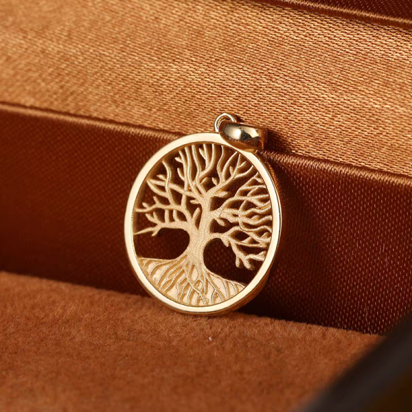 Guardian Tree Pendant｜Strength, Growth & Eternal Bloom